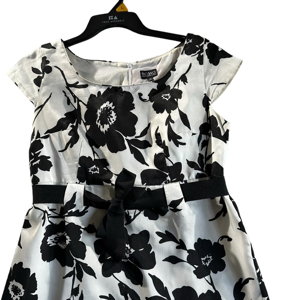 SOHO APPAREL WOMANS DRESS COCKTAIL PARTY SZ 10 - Picture 3 of 12